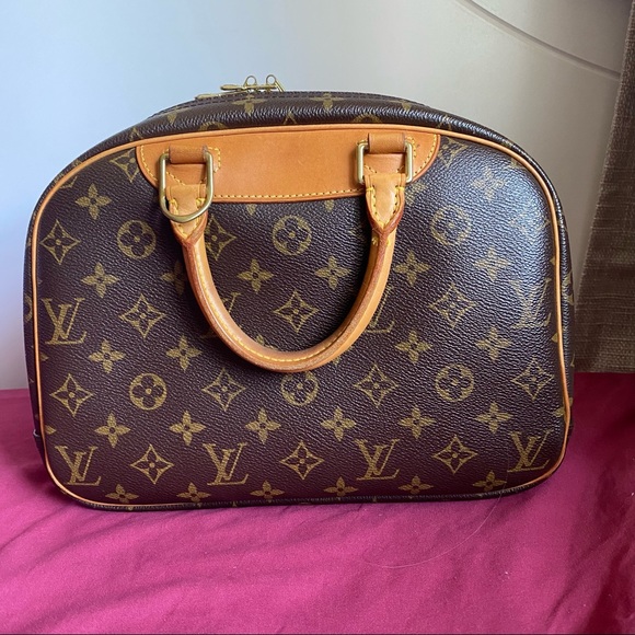 AUTHENTIC LOUIS VUITTON TROUVILLE - Picture 2 of 9